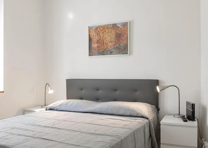 H11 Casa Tecla Centro-Mare